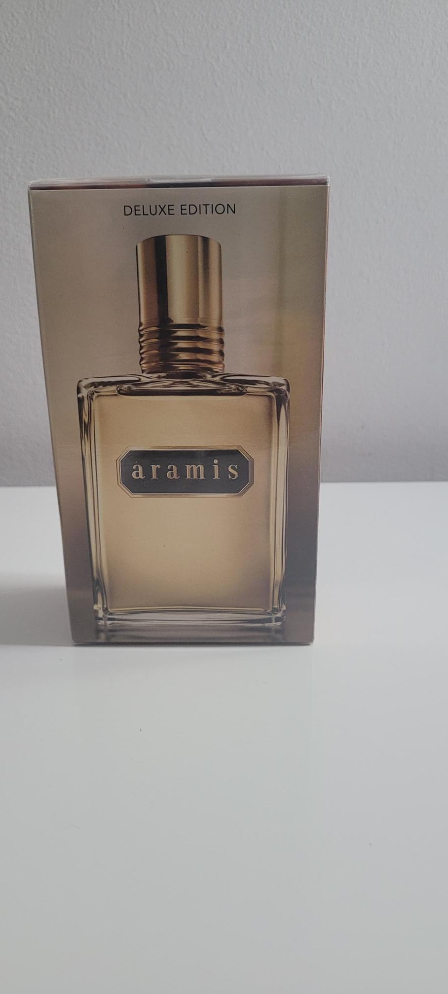 Eau De Toilette Spray 8.1 oz D7072