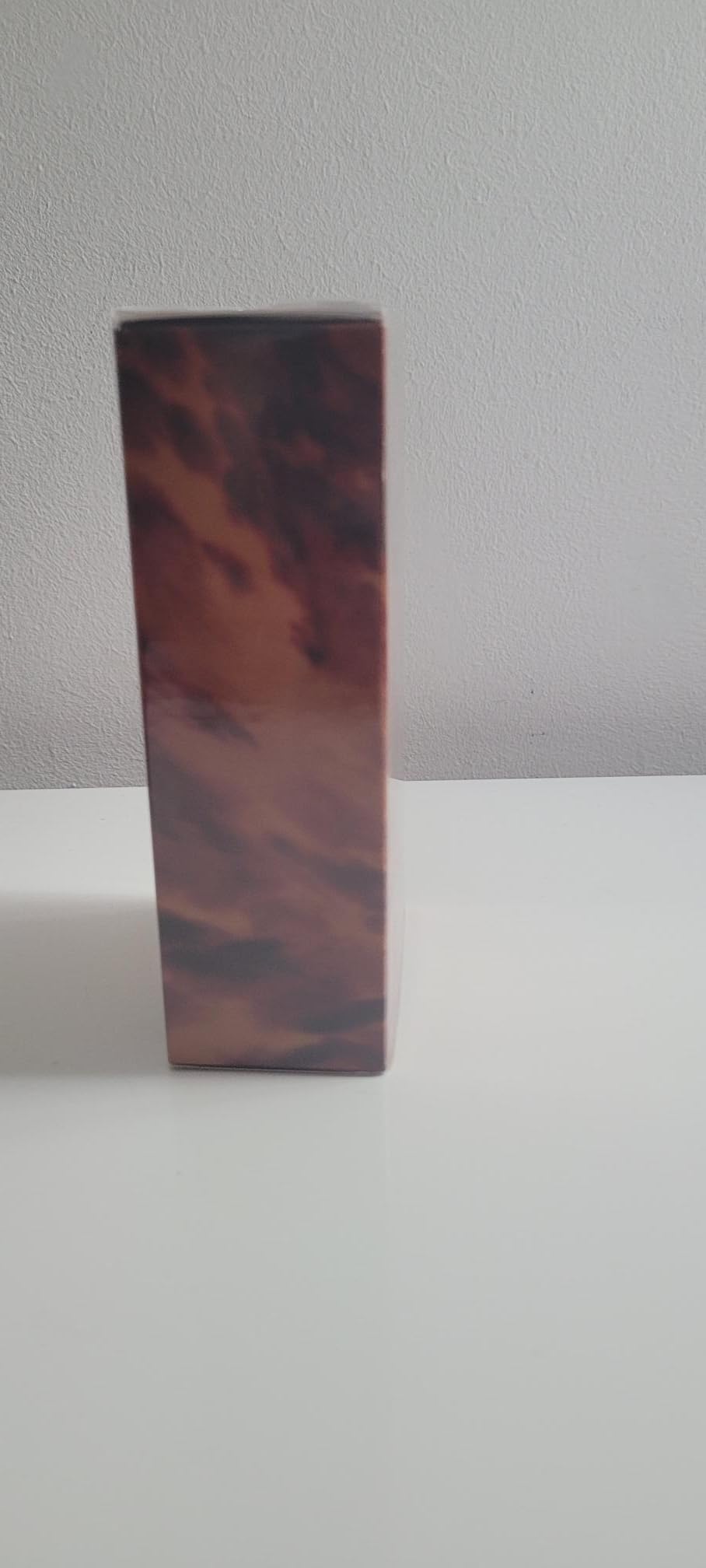 Eau De Toilette Spray 8.1 oz D7072