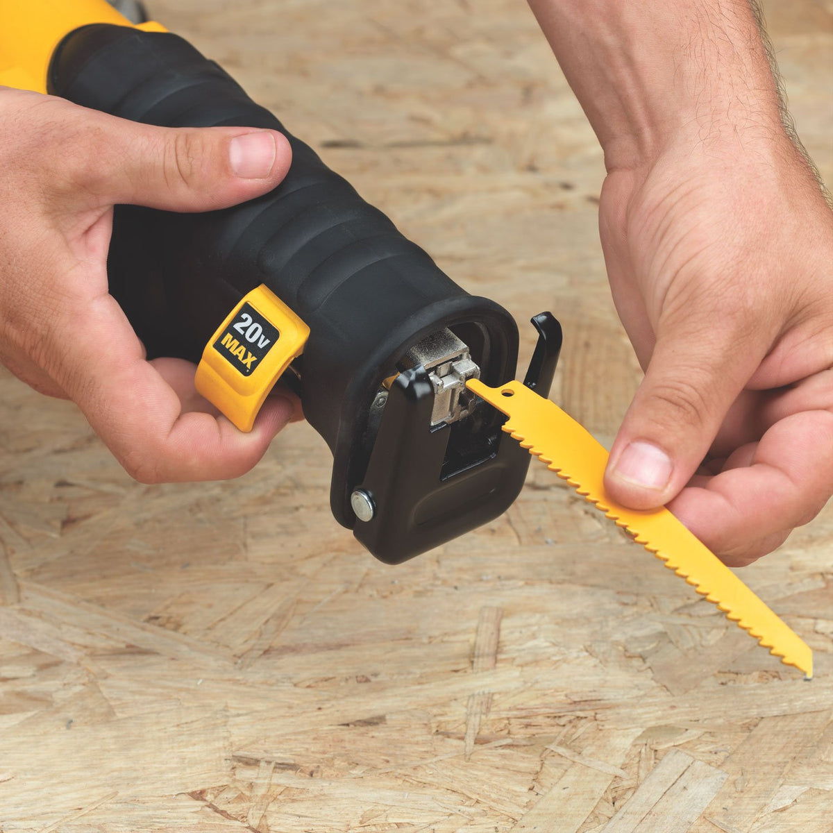 20-Volt Li-Ion Reciprocating Saw Kit R4791